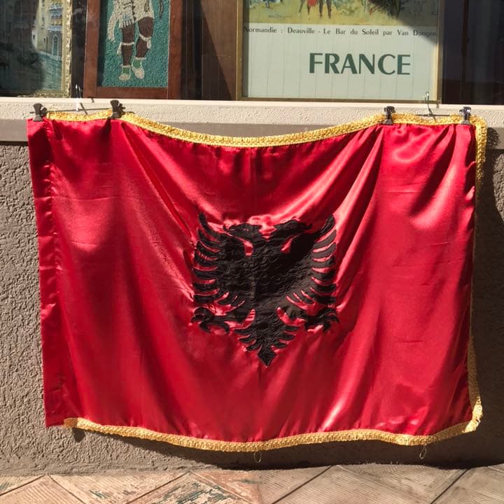 希少品！BIG アルバニア共和国国旗　東ヨーロッパ　ヴィンテージインダストリアル