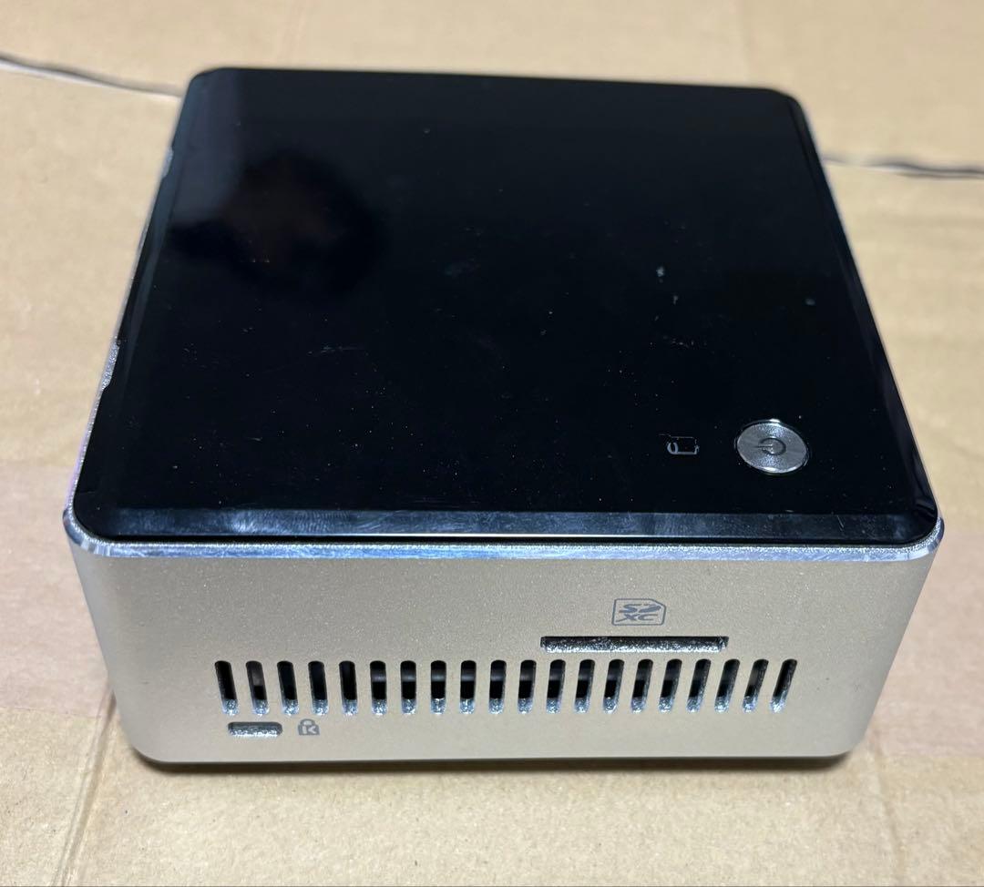 ミニPC Intel NUC 6i3SYH