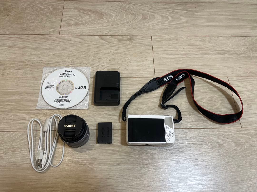 [ジャンク品] EOS M10 カメラ　フルセット