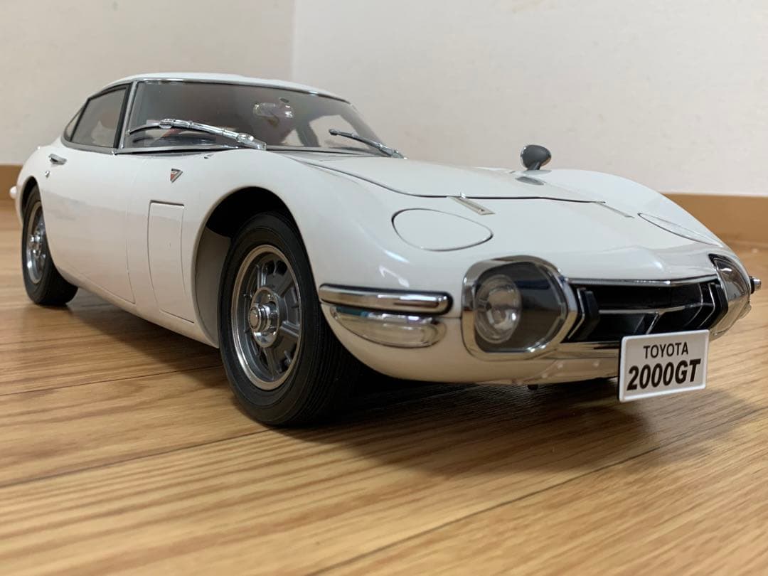デアゴスティーニ 1/10 トヨタ 2000GT ホワイト