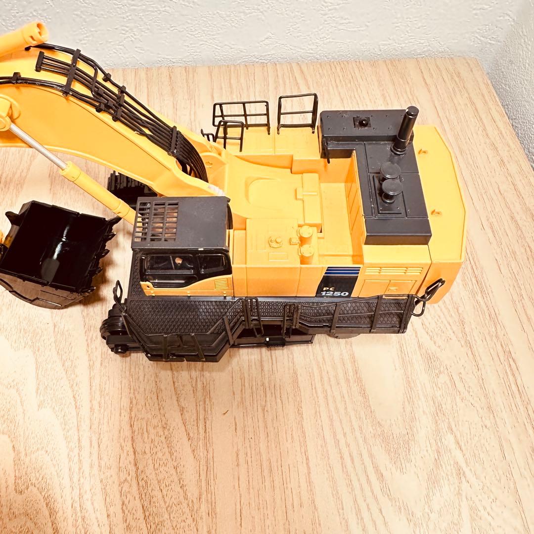 KOMATSU PC1250-8 油圧ショベル 1/50 京商 ジャンク 重機