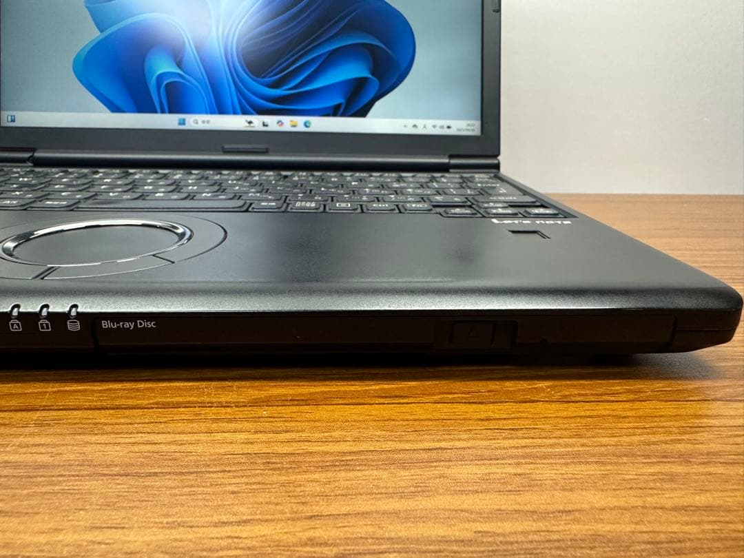 レッツノート CF-SV9 i7 10710U 16Gb 4G LTE