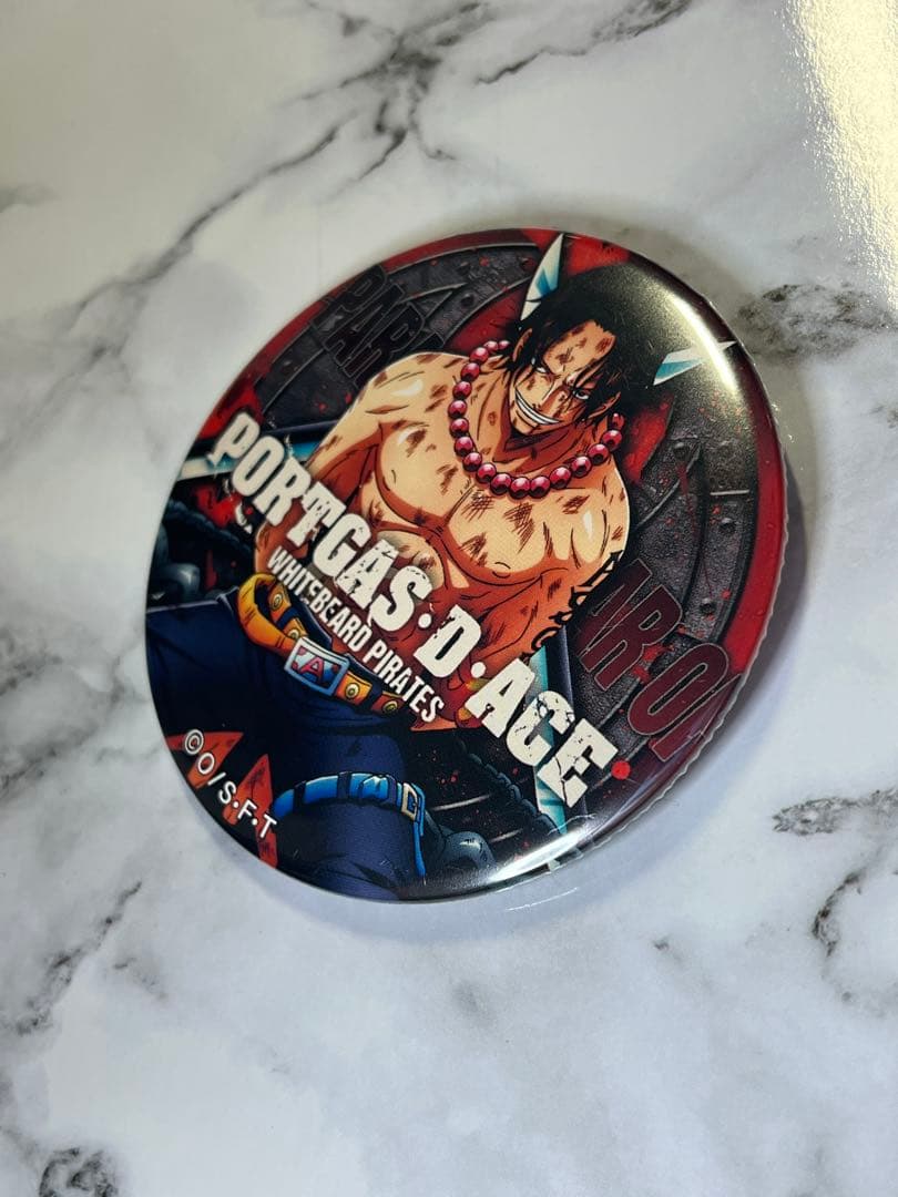 エース　輩缶バッジ　ワンピース ONEPIECE 頂上戦争