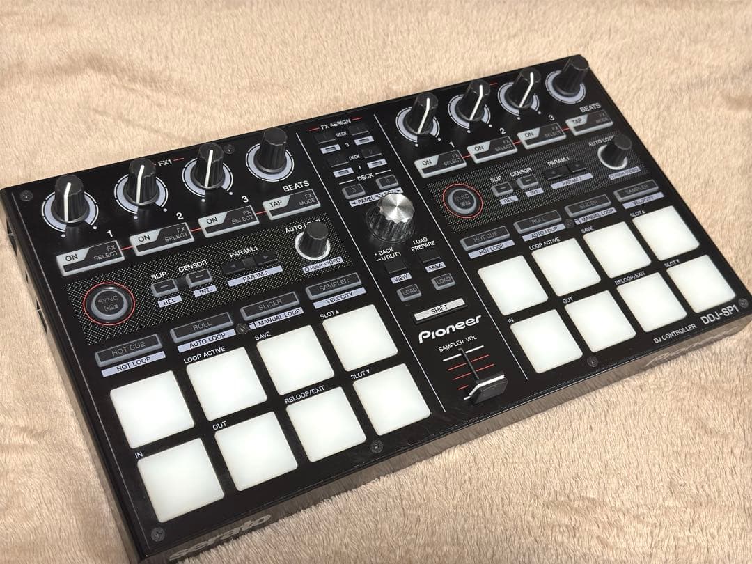 Pioneer DJ DDJ-SP1 コントローラー