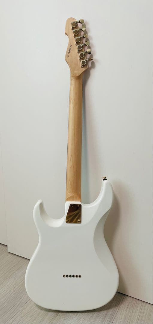 GrassRoots G-SN-45DX  White 白エレキギター