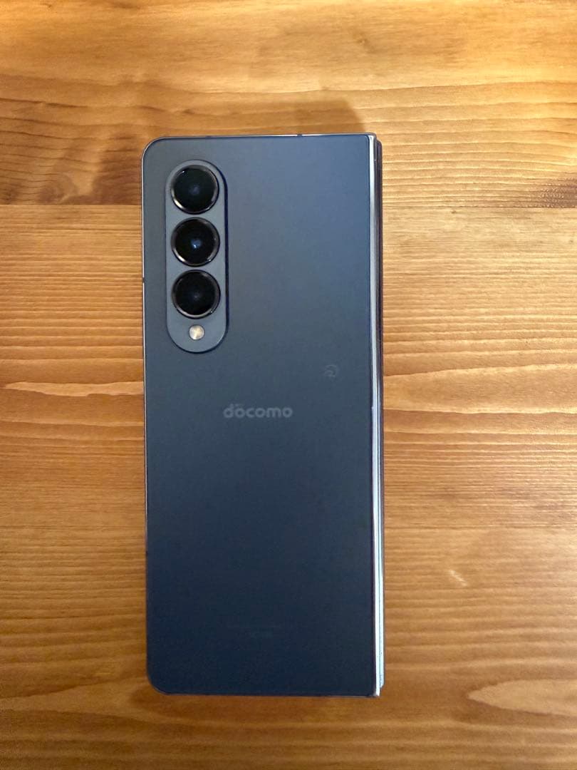 Samsung Galaxy Z Fold 4 本体