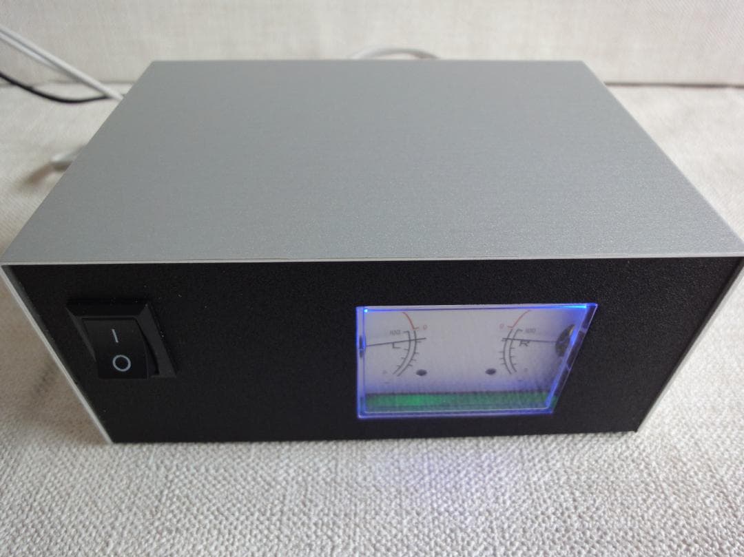 自作 ステレオVUメーター213号機（ＬＲ一体コンパクトタイプ）