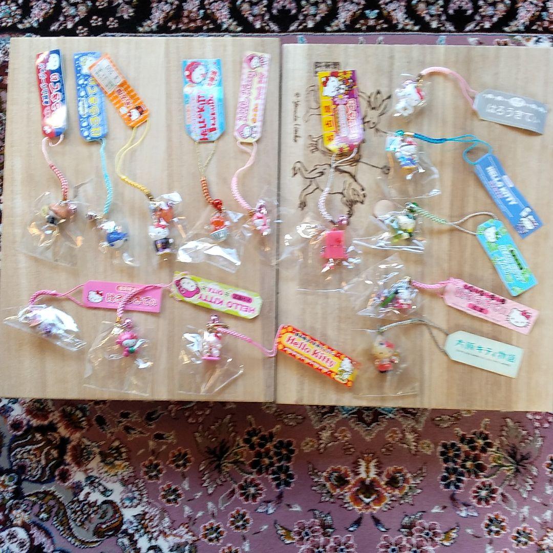 ご当地キティ　キーホルダー　根付け　ストラップ　134個 ハローキティ