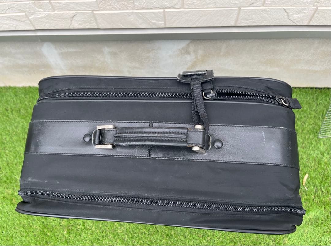 PRADA プラダ　キャリーケース