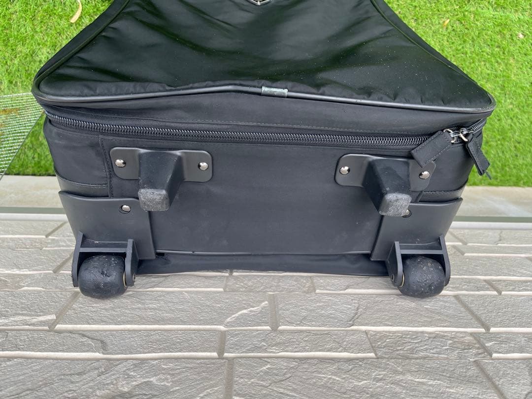 PRADA プラダ　キャリーケース