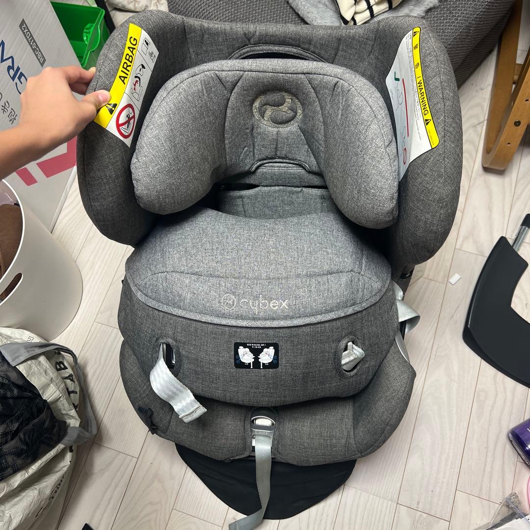 Cybex Sirona 車用チャイルドシート グレー