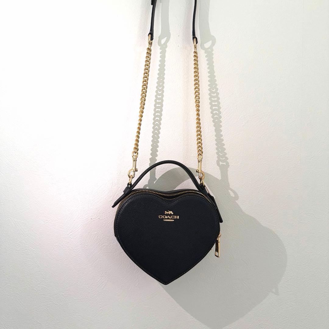 COACH ハートクロスボディーバッグ