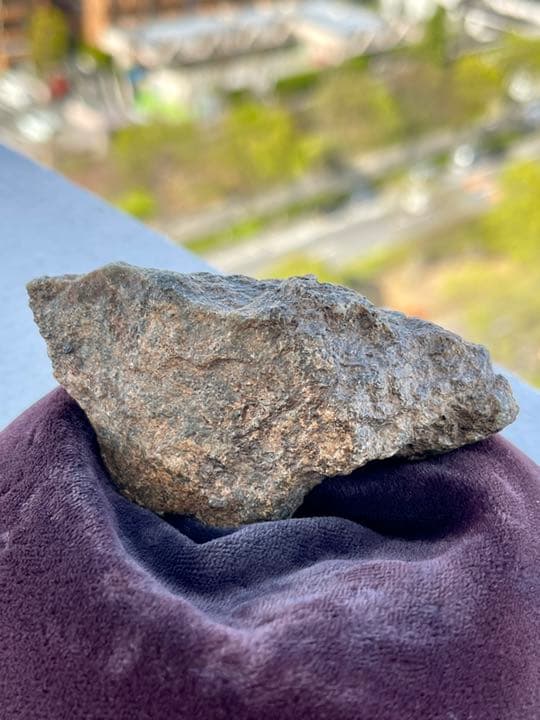 天然石　古代の青翡翠　原石　A111