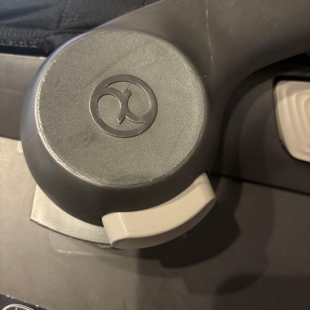 【値引き中】サイベックス　ATON S2 i-SIZE