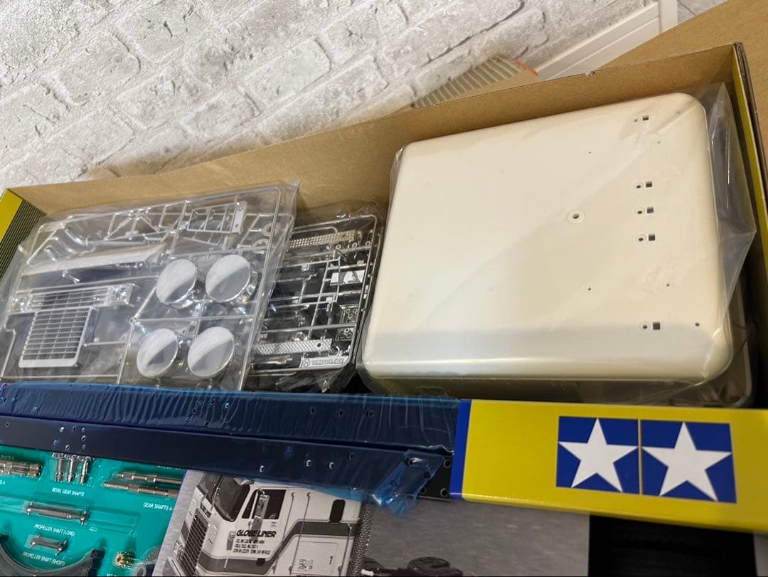 タミヤ 1/14スケールラジコン　グローブライナー