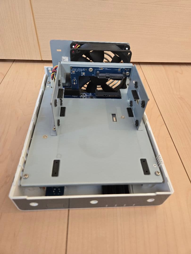 外付けハードディスク・ドライブ Synology DS216j NAS