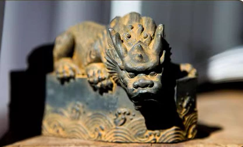 水を避ける獣カデ蝮 卓上 招財 茶寵 文机 文鎮 書道具 装飾品 工芸品 置物