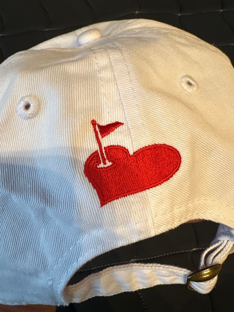 ゆうさん専用　［新品、未使用]岩井姉妹　サイン入りキャップ、ボール