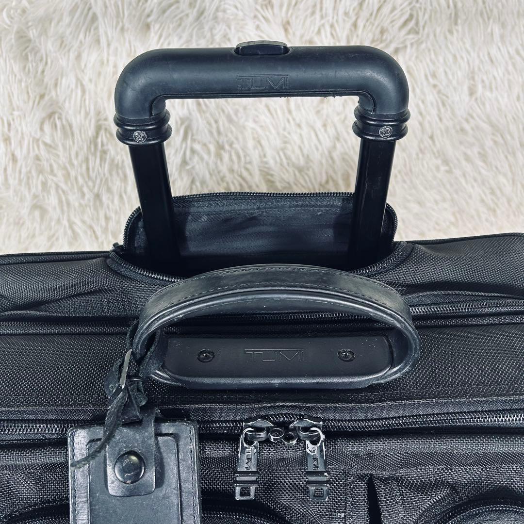 良品　TUMI　Alpha　ビジネスバッグ　キャリーケース　大容量　パソコン収納