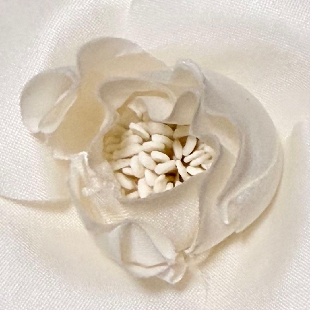 美品 CHANEL シャネル カメリア ブローチ コサージュ フラワー 白