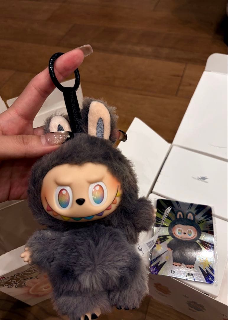 新品未使用正規品シークレット⭐️Big into Energy ラブブLABUBU