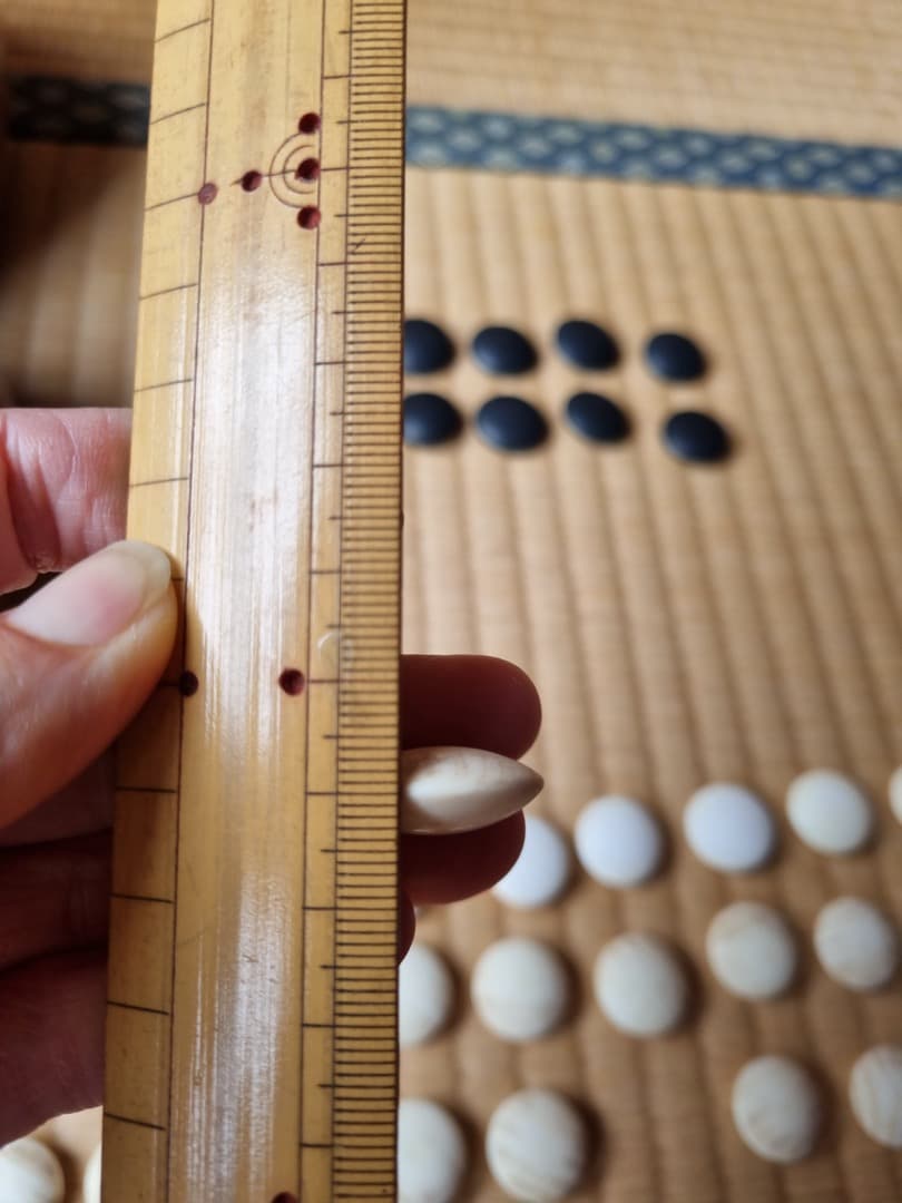 囲碁・碁盤＆碁石セット・最高級骨董品（日本産はまぐり・那智黒・榧素材）