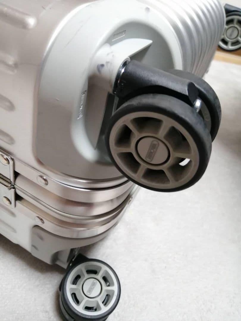 RIMOWA TOPAS 3２Ｌマルチホイール 機内持ち込み可能 廃盤品