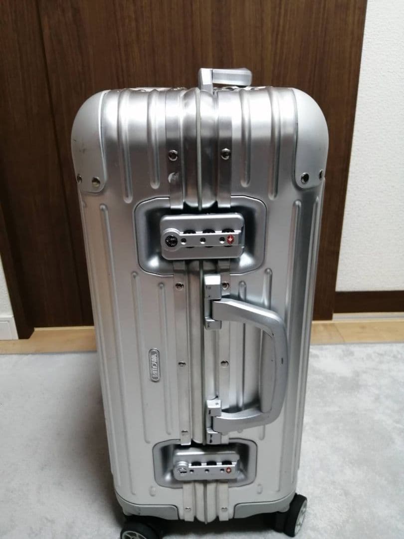 RIMOWA TOPAS 3２Ｌマルチホイール 機内持ち込み可能 廃盤品