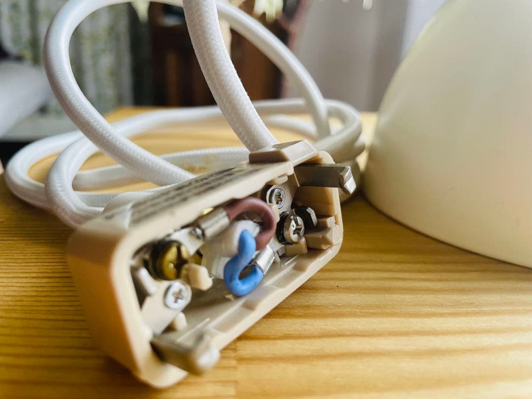 Louis Poulsen ルイスポールセン　トルボー