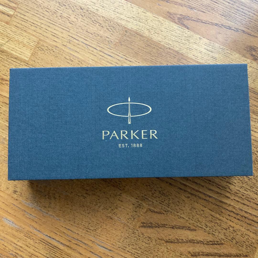 かっこいい正統派　パーカー　万年筆　インク5本付き