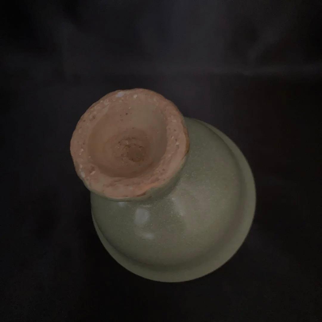 【昇龍洞】龍泉窯貼亀形紋馬上盃（明時代）