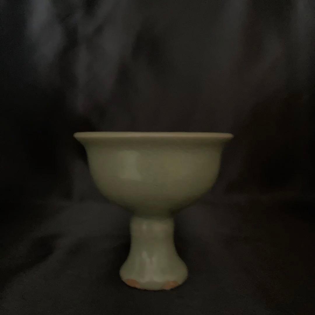 【昇龍洞】龍泉窯貼亀形紋馬上盃（明時代）