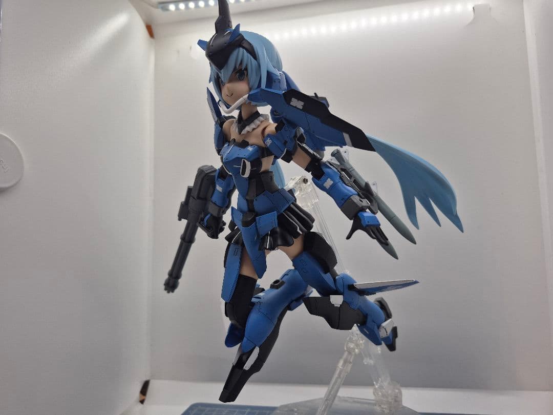 フレームアームズガール　スティレット　グランデスケール　塗装済み