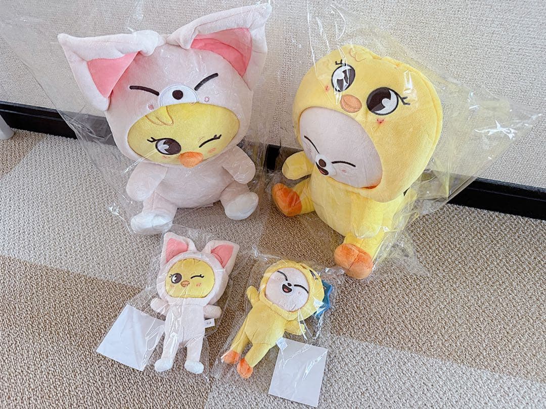 スキズ SKZOO ポガリ フォクシニー 抱き ぬいぐるみ バックチャーム