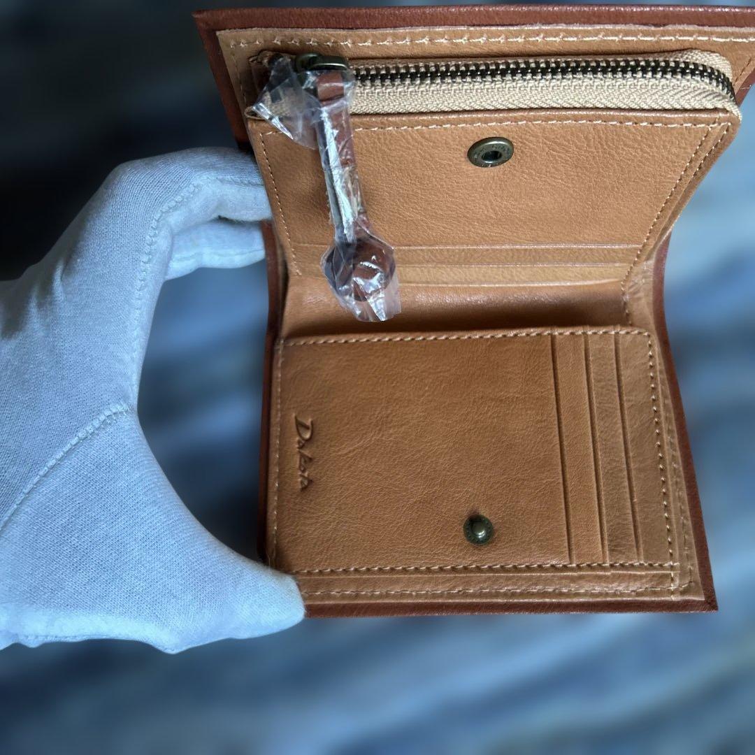 新品Dakota ブラウン 二つ折り牛革財布お勧め