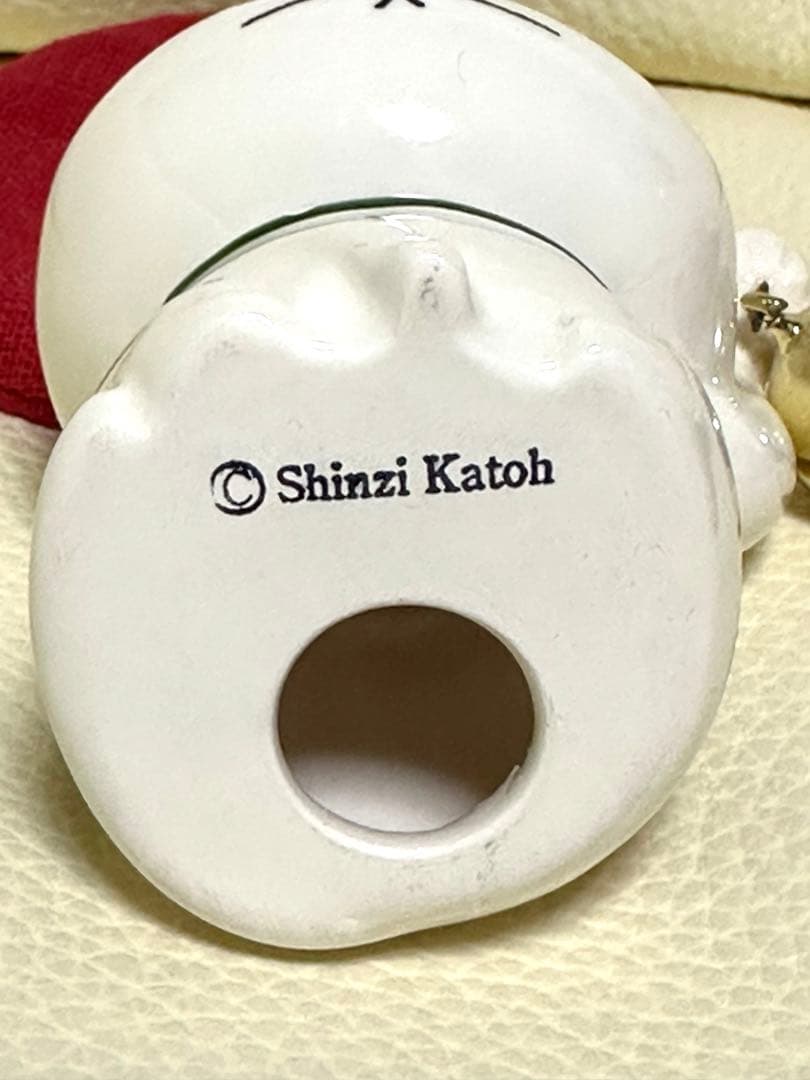 【激レア】 Shinzi Kato 陶器大きな鈴を持つ招き猫2体（美品）