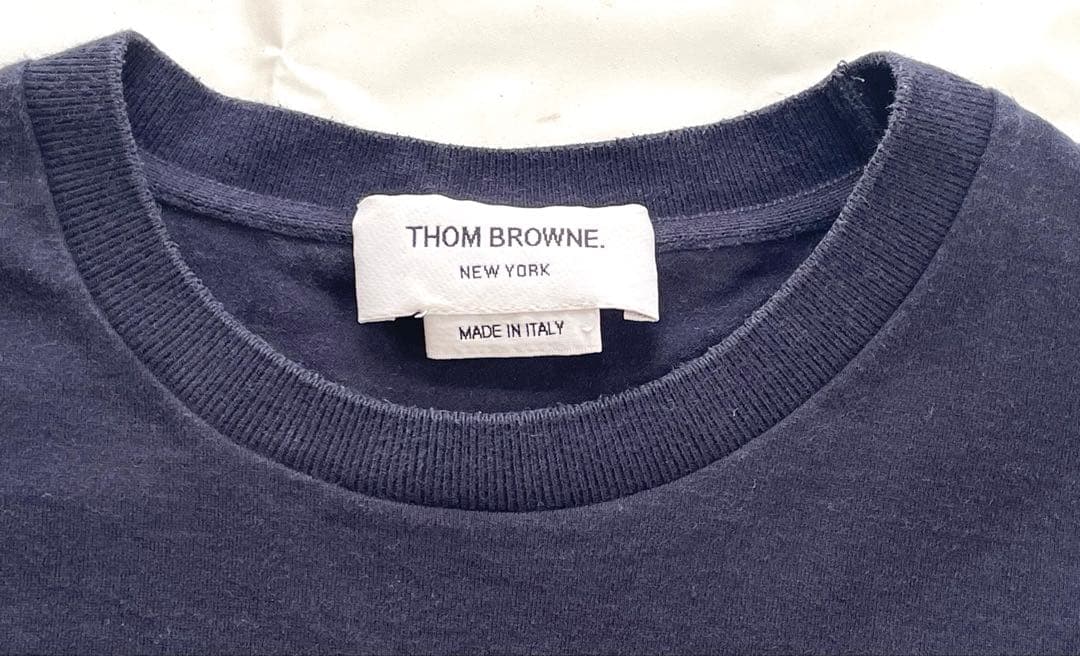 か*や様 THOM BROWNE トムブラウン ネイビー Tシャツ イタリー製