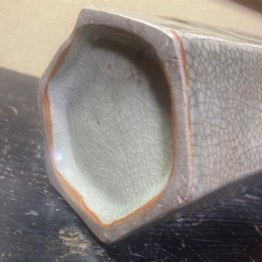 中国古玩　青磁ヒビ焼面取り花瓶【中】