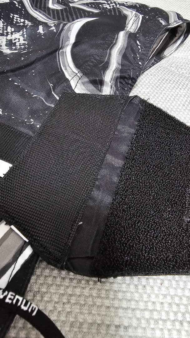 Venumベノム　ファイトショーツ　 GLADIATOR 3.0 黒白