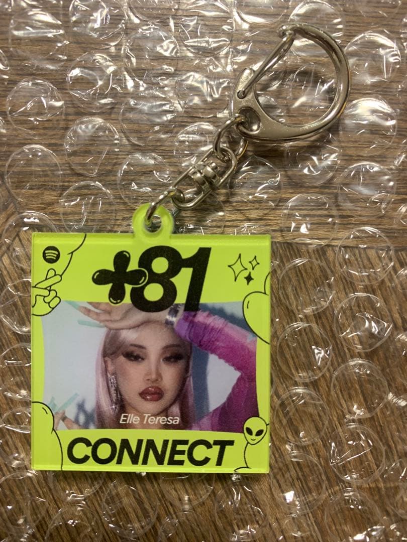 popyours 2025 ElleTeresa キーホルダー