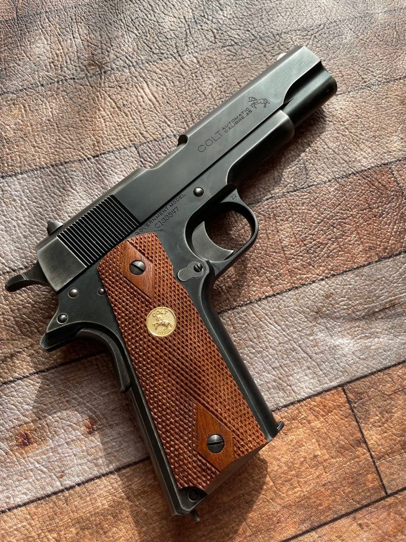 ウエスタンアームズ WA コルト M1911 ゲッタウェイ　木製グリップ付き