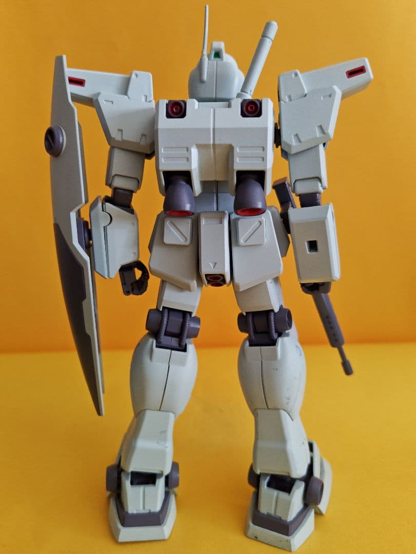 MG　RGM-79N ジム・カスタム　塗装済完成品