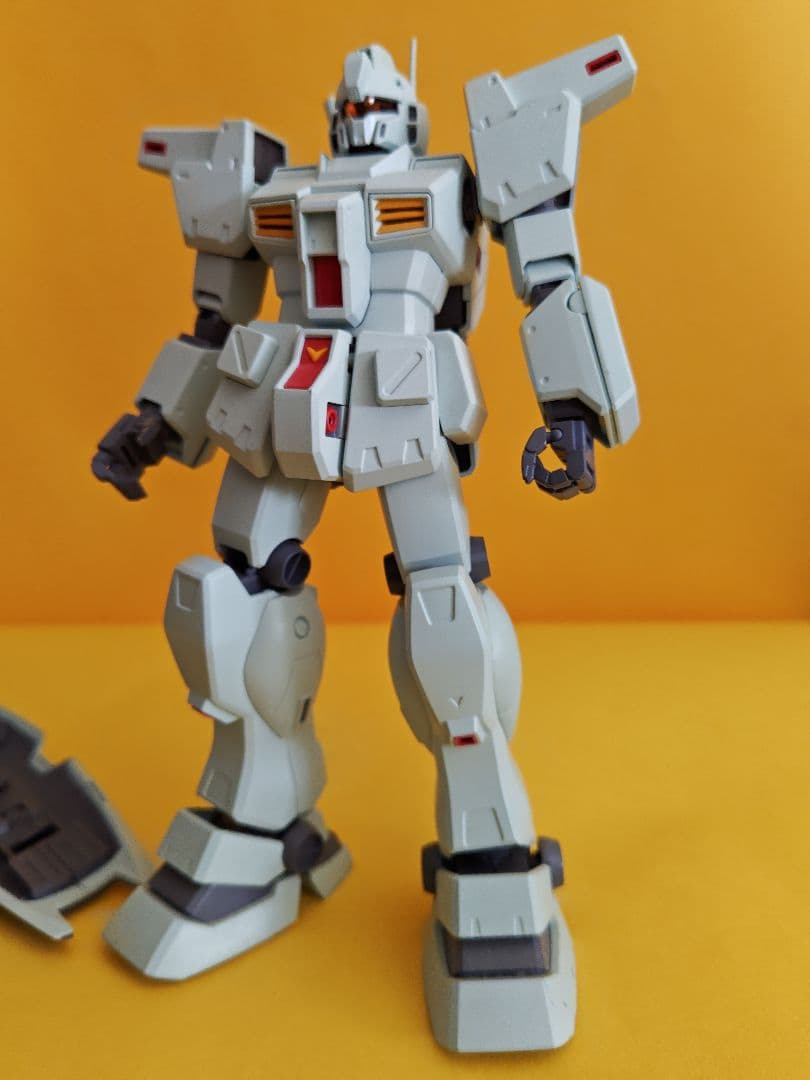 MG　RGM-79N ジム・カスタム　塗装済完成品