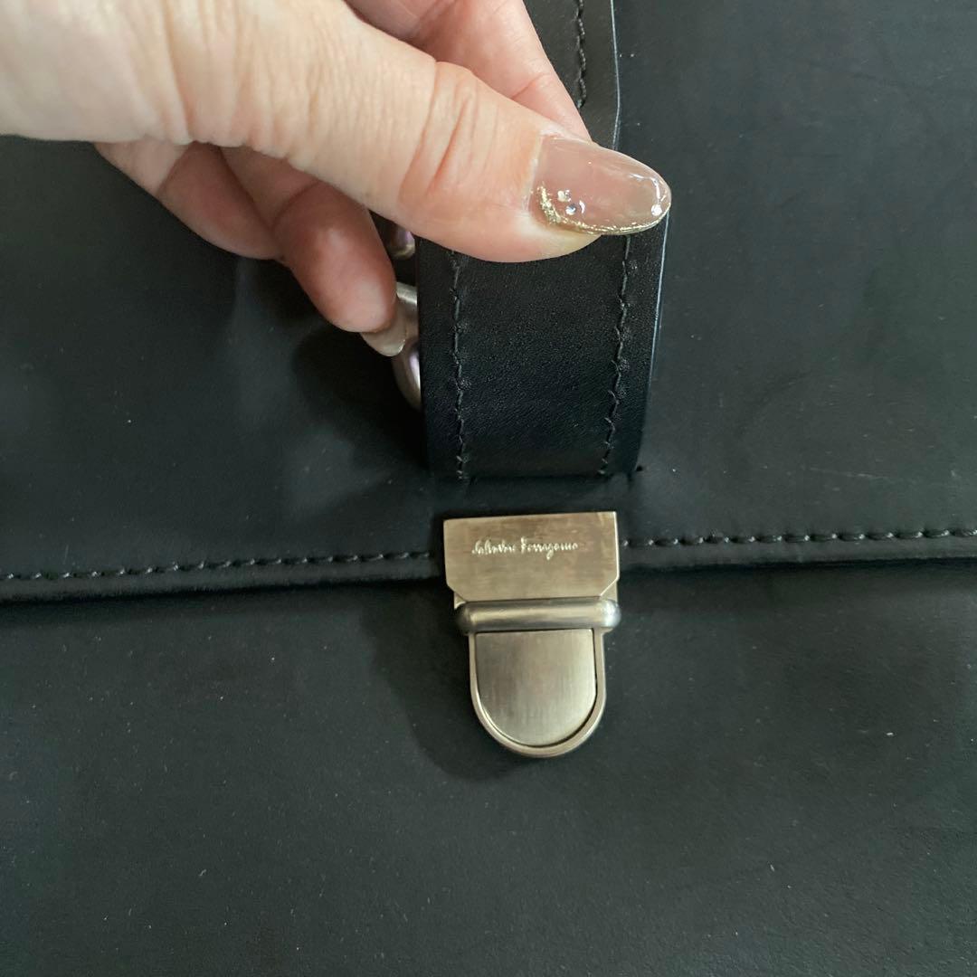 フェラガモ　黒 レザー ビジネスバッグ