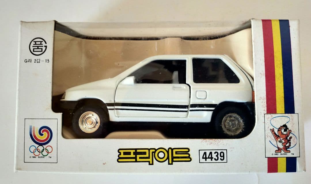 起亜 プライド (フォード フェスティバル)ミニカー