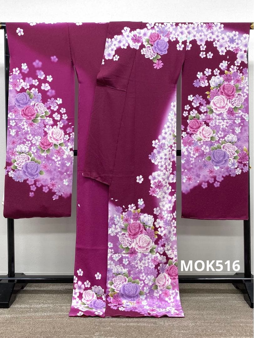 振袖 仮絵羽 京友禅 銀通し 紋意匠 薔薇 正絹 未仕立て品 八掛付き