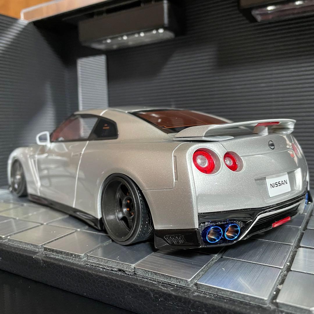 京商 1/18ニッサンGT-R R35 プレミアムエディション(カスタム仕様)