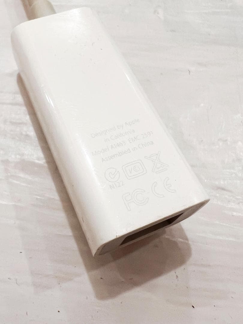 Apple firewire 変換アダプタ　A1463 EMC2591