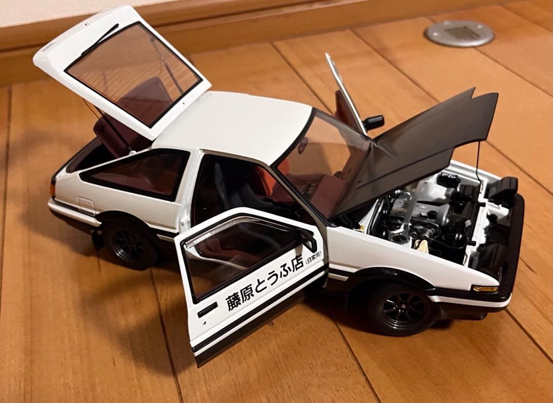 頭文字D AUTO OART 1/18 ミニカー