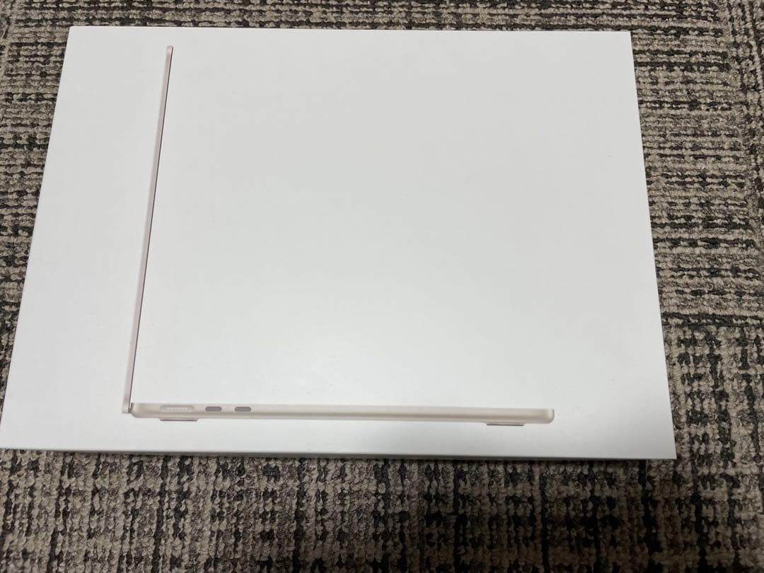 【美品・カバー付き】MacBook Air M2 13インチ8GB 256GB